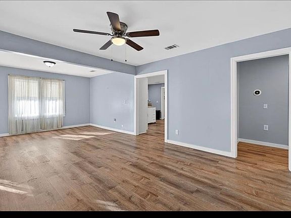 5th image of 2329 Reynolds St