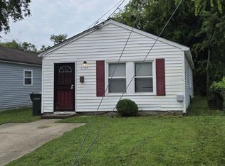 1127 Rowe St, Hampton, VA 23669