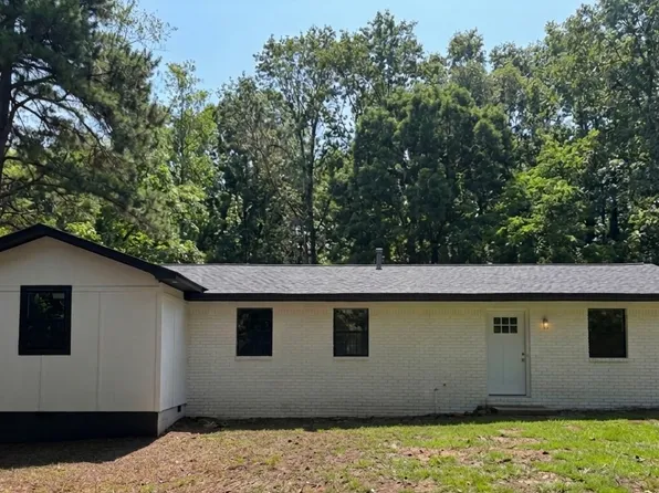 2423 S Chatfield Rd, Bauxite, AR 72011