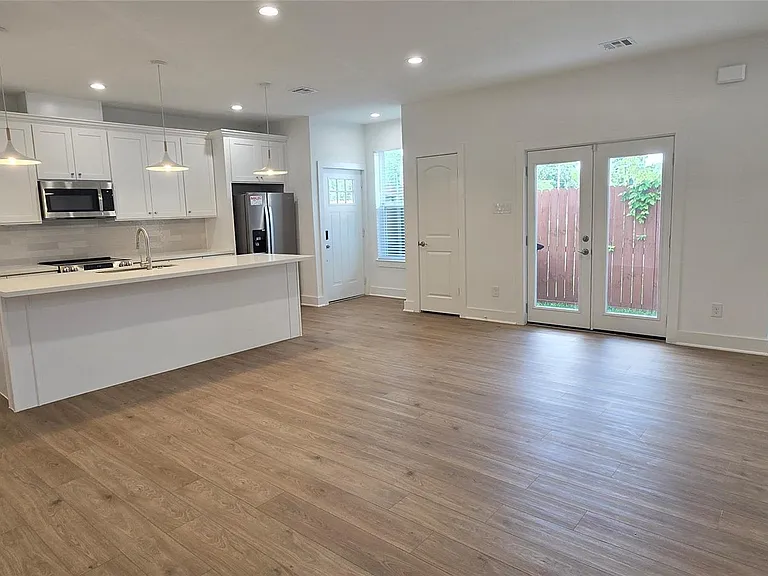 1475 Ferguson Way #A — Photo 6