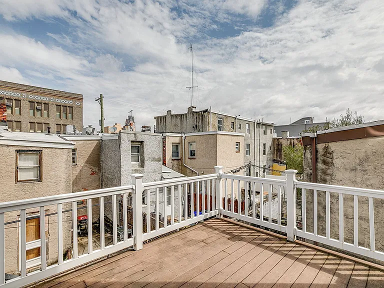 1633 Carpenter St #C — Photo 16