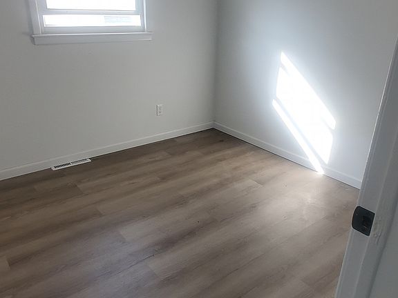 4th image of 4008 Richmond Ave #2