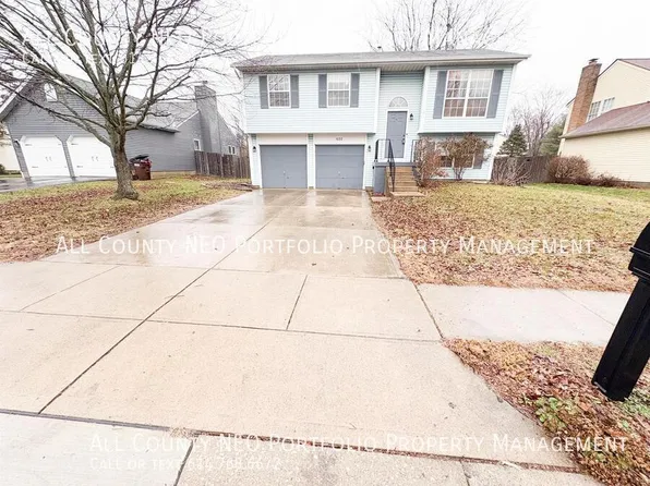 522 Warwick Ln, Pickerington, OH 43147