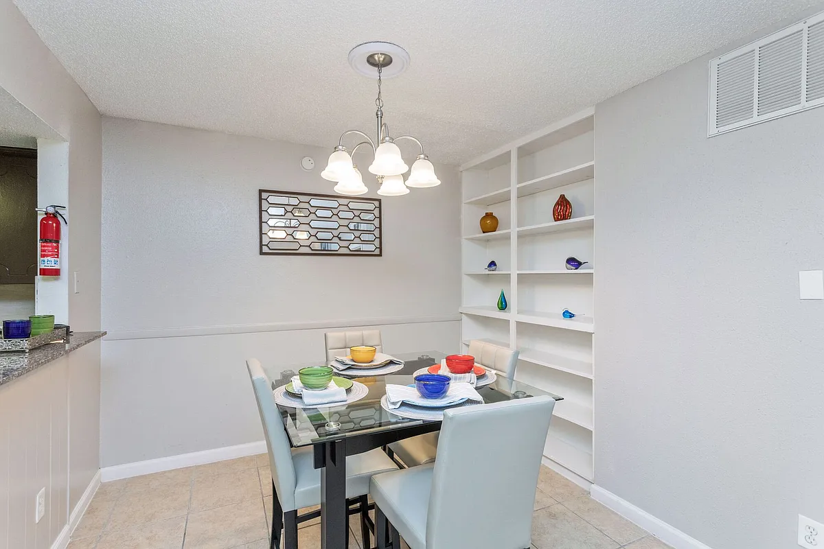 Building Photo - Beechnut Grove
