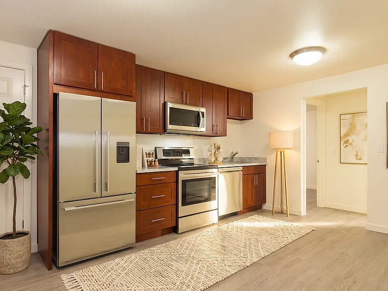 Phinney 12 Apartments — Photo 35