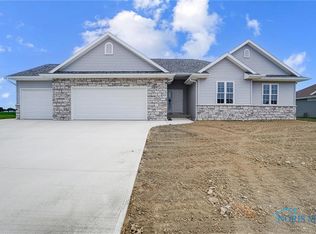9265 Hiegel Dr, Findlay, OH 45840