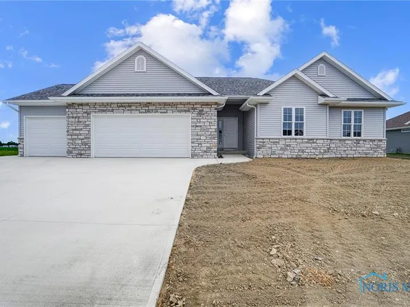 9265 Hiegel Dr, Findlay, OH 45840