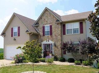 865 Ginger Ridge Dr, Trenton, OH 45067