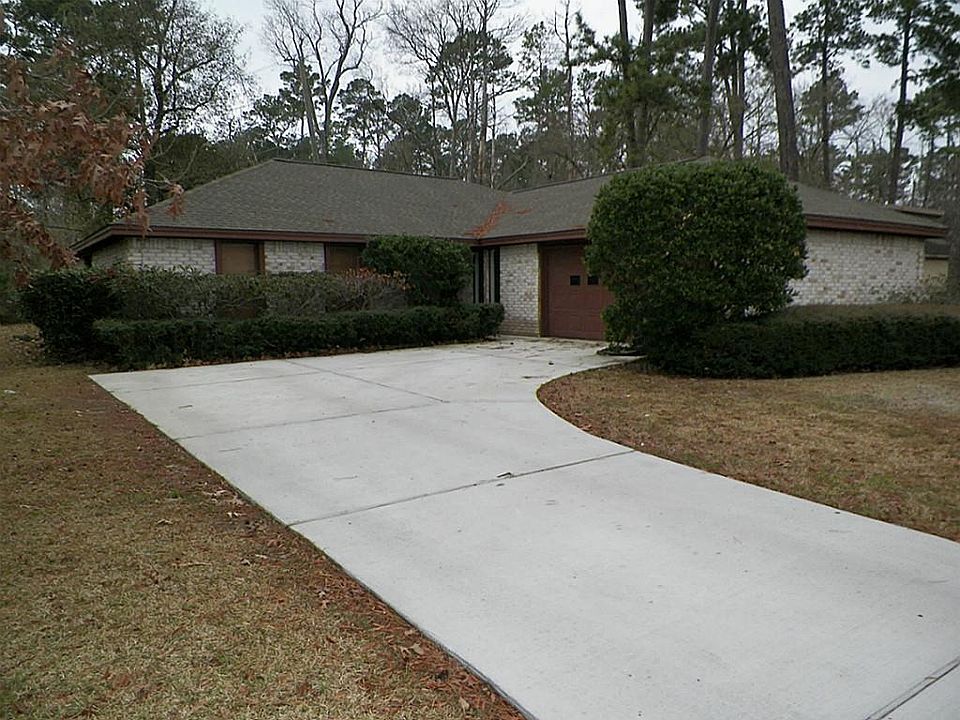 1st image of 15907 Spinnaker Dr