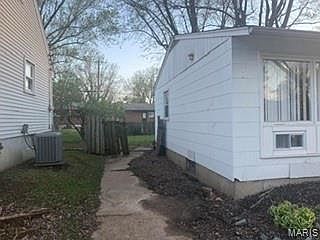 3rd image of 1144 June Ave