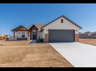 460 Hackberry Ln, Washington, OK 73093