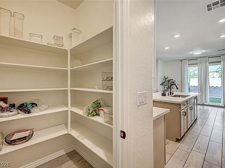12309 Silvana St — Photo 14