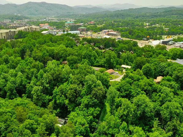 Scenic Loop Rd, Pigeon Forge, TN 37863