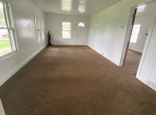 4037 Hulmeville Rd, Bensalem, PA 19020