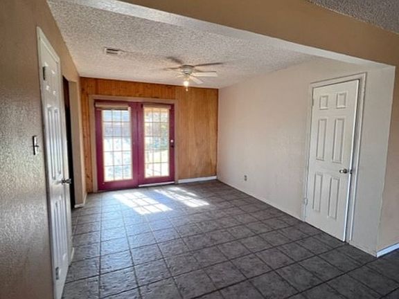 5th image of 2301 S 18th St