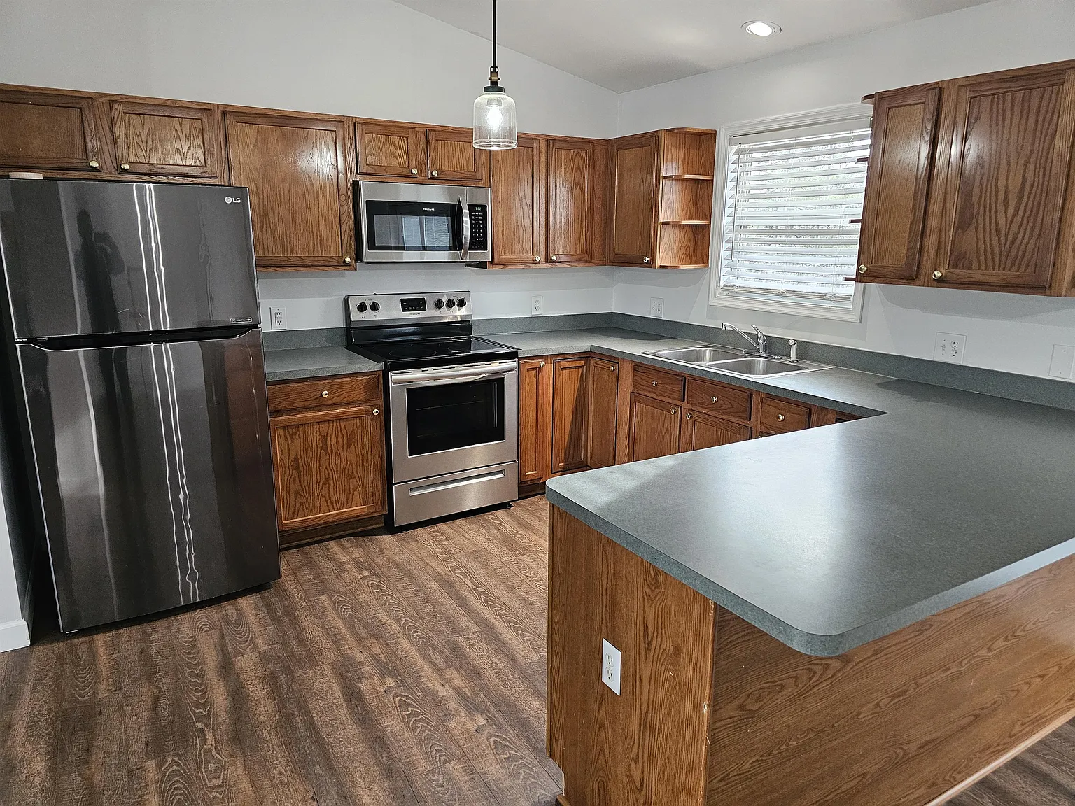 189 Scarlet Oak Drive - 1 — Photo 2