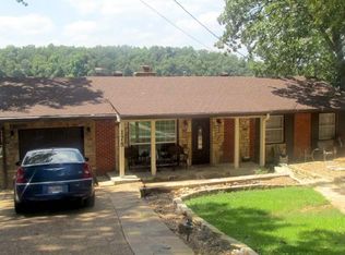 178 E Lakeshore Dr, Cherokee Village, AR 72529