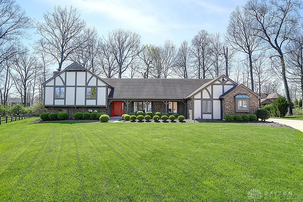 2310 Wood Trails Ct photo 1