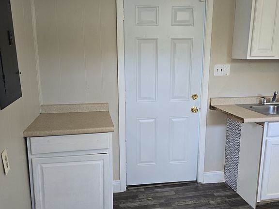 3rd image of 1038 Middle St