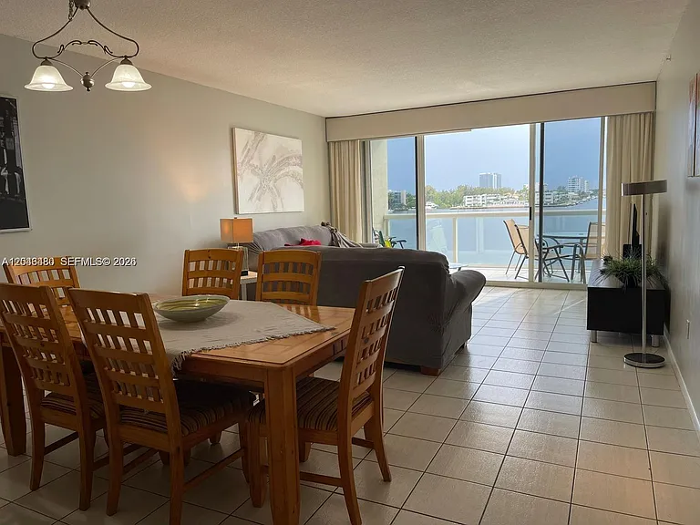 17050 N Bay Rd #407 — Photo 5