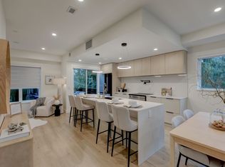 339 Keary St #5, New Westminster, BC V3L3L2