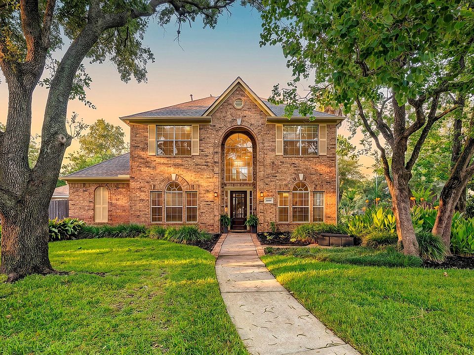 1st image of 8707 Bexar Dr