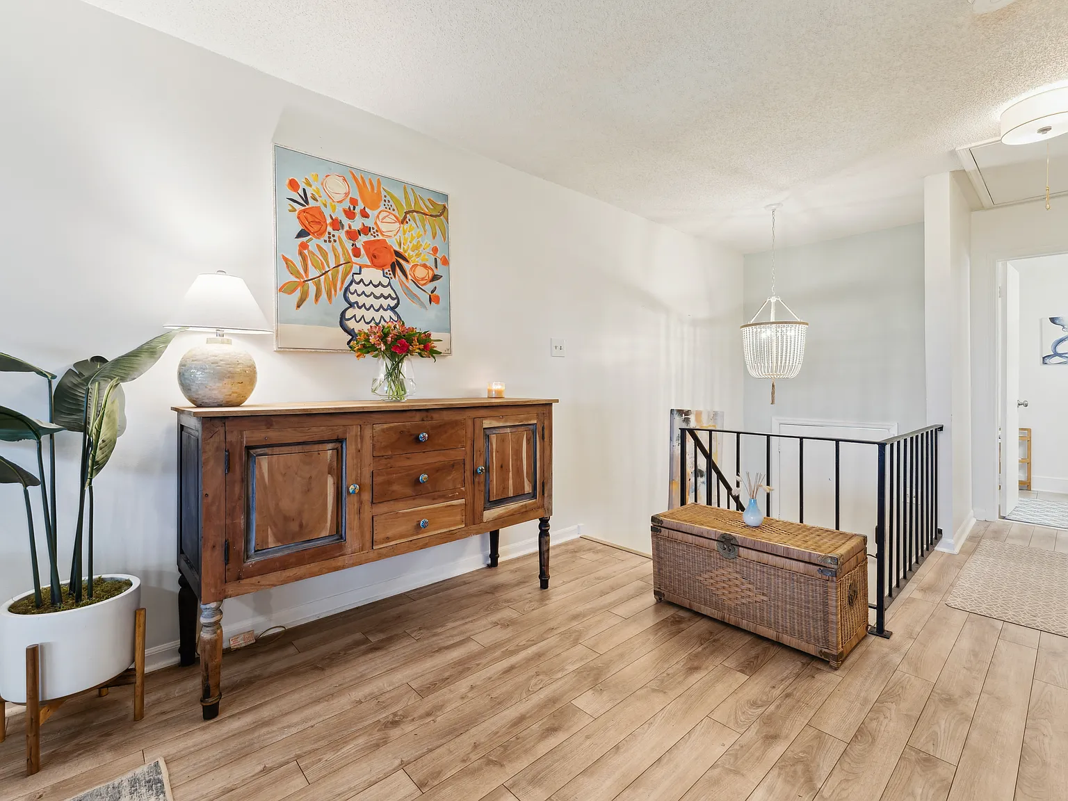 2600 Dogwood Ave — Photo 3