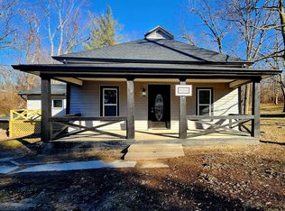 1011 E 8th St, Veedersburg, IN 47987