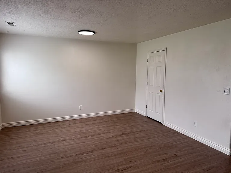 2455 W 450 N #3 — Photo 9