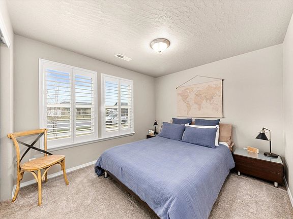 4th image of 208 S Lawson St