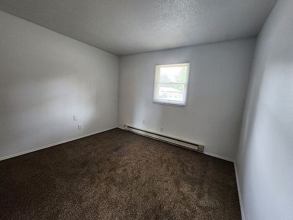 4th image of 2875 S 6th Pl APT 11