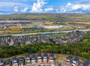503 SW Rivercrest Vw, Cochrane, AB T4C2W9