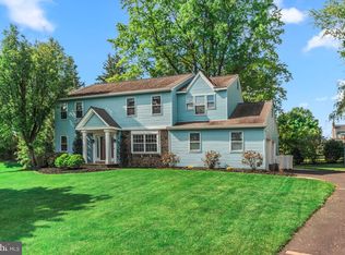 24 Pond View Dr, Richboro, PA 18954