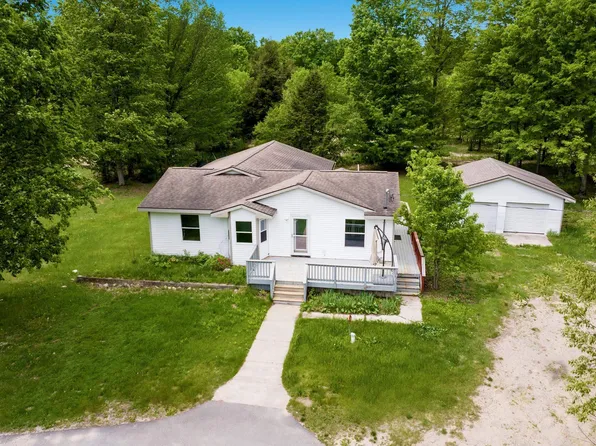 90 S Haze Rd, Beulah, MI 49617