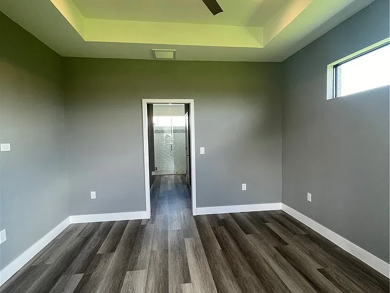 610 Floyd Ave S — Photo 10