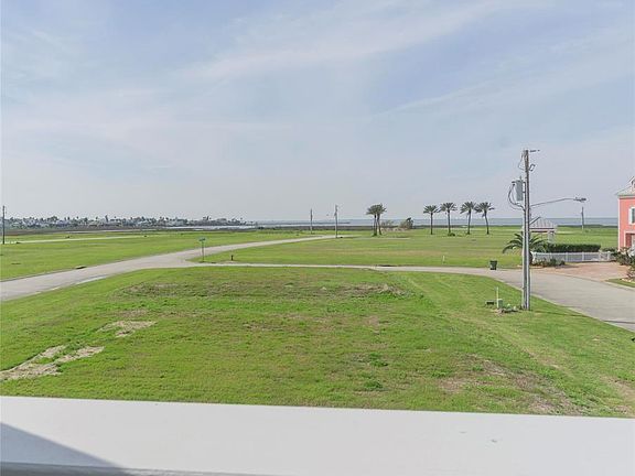 4th image of 4014 Sea Grass Ln