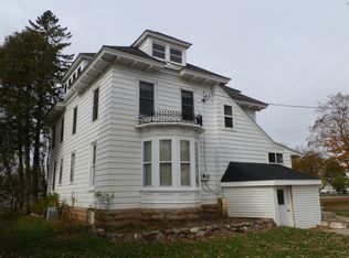 310 S 3rd St, Winneconne, WI 54986