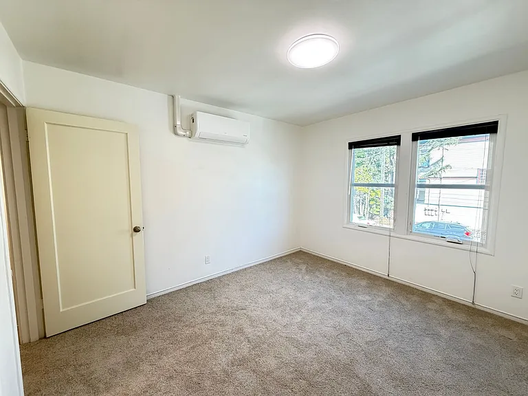 1831 & 1833 Stanford Street — Photo 20
