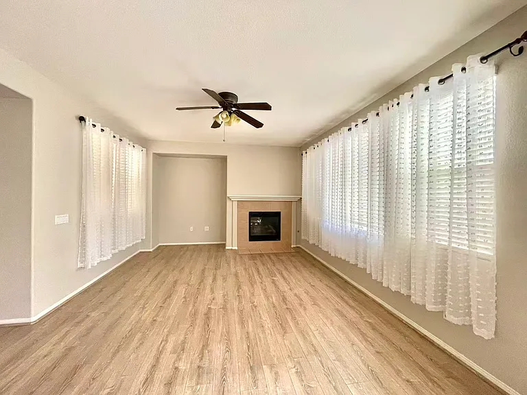 45573 Jaguar Way — Photo 7