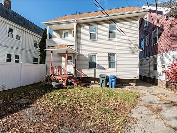 5th image of 2035 Chesterland Ave