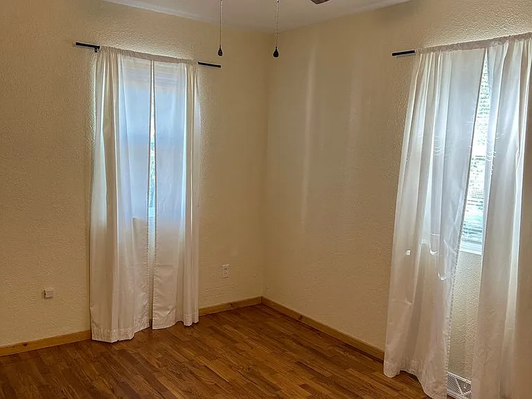 623 Terry Ave — Photo 12