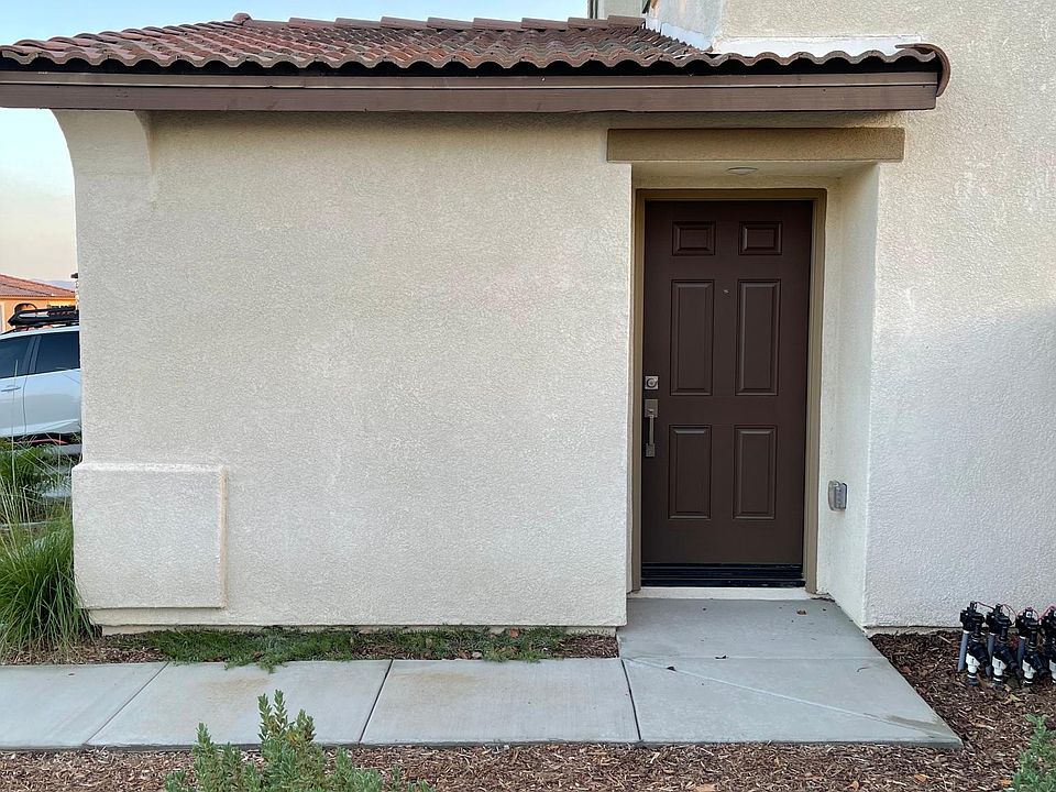 1st image of 1455 Caroline Ct