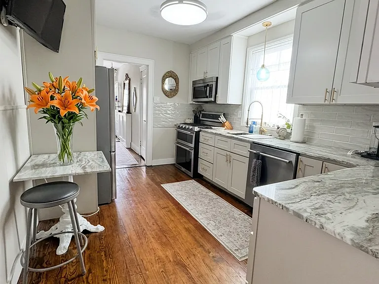 7 Edison Ave #1 — Photo 9