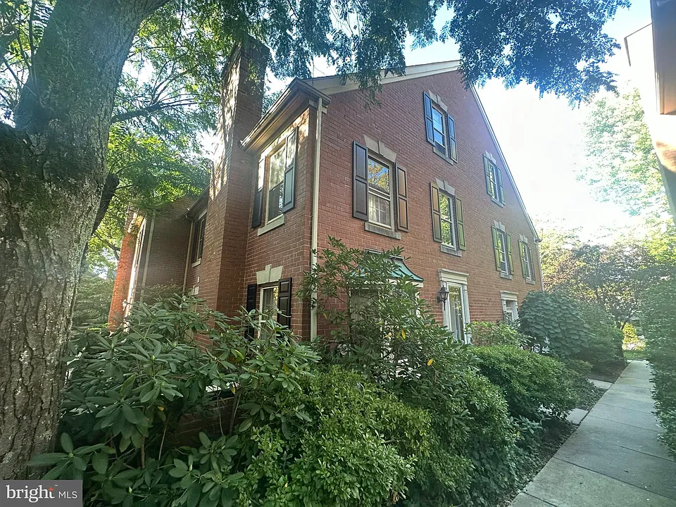 Prospect Ave