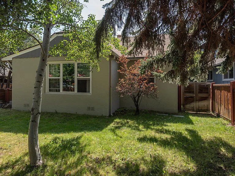 1-bedroom rental at 721 Nw Ogden Ave, Bend, OR