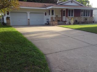 221 7th Ave E, Shakopee, MN 55379