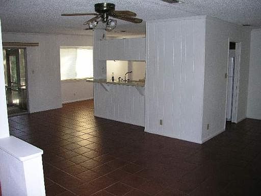 3rd image of 4000 STATHMORE LANE