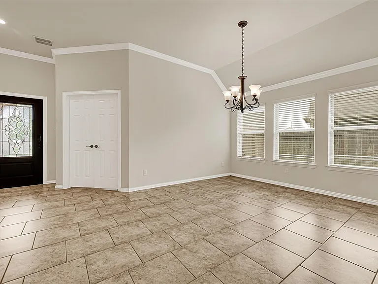 2414 Willow Fall Ln — Photo 4