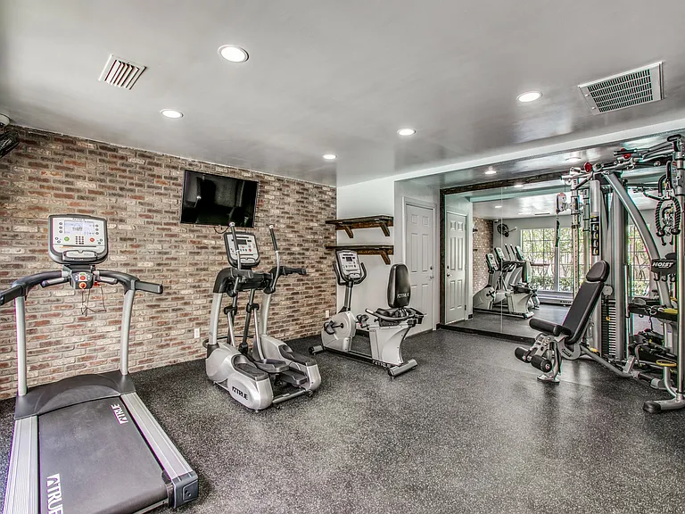 6501 Boca Raton Blvd — Photo 8