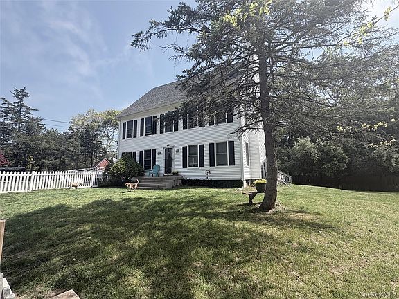 2nd image of 533, 531, 529 Montauk Highway